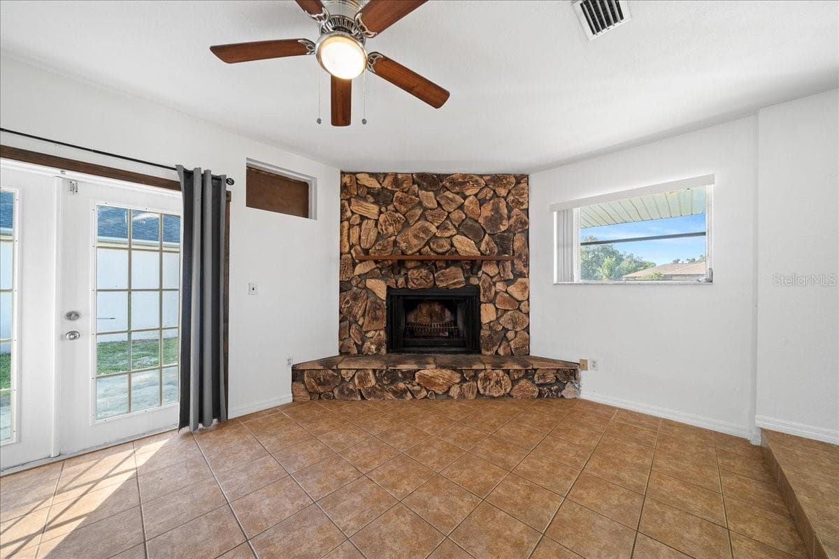 Living Room - 8481 SE 120TH PL, BELLEVIEW