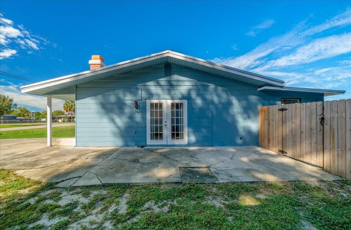 Right side of home - 8481 SE 120TH PL, BELLEVIEW
