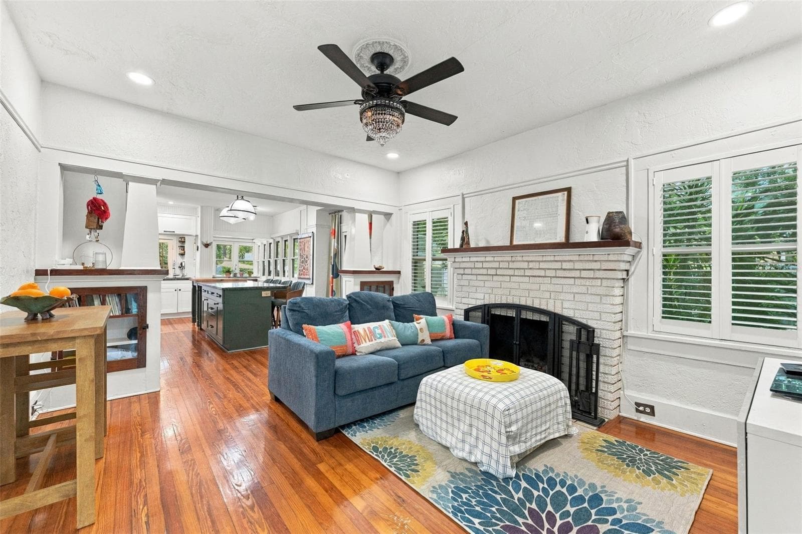 Single Family Residence at 2121 DARTMOUTH AVE N, ST PETERSBURG, photo 8 of 64