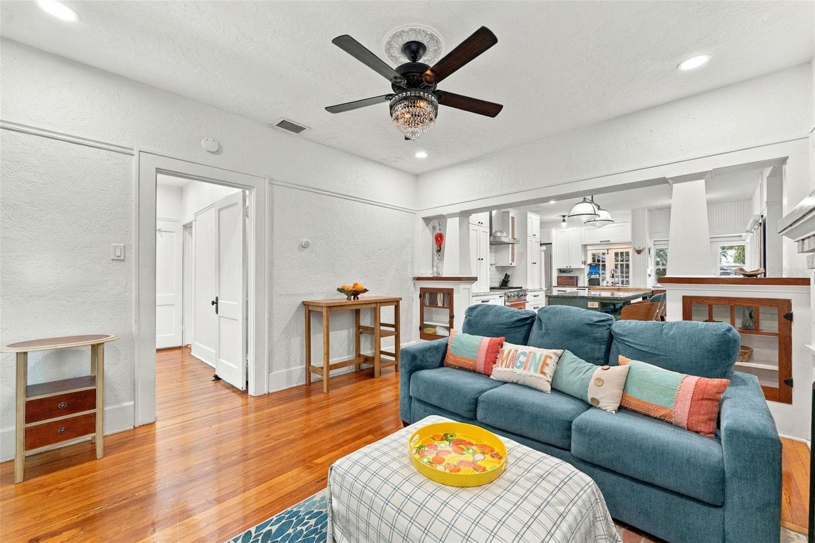 Single Family Residence at 2121 DARTMOUTH AVE N, ST PETERSBURG, photo 9 of 64