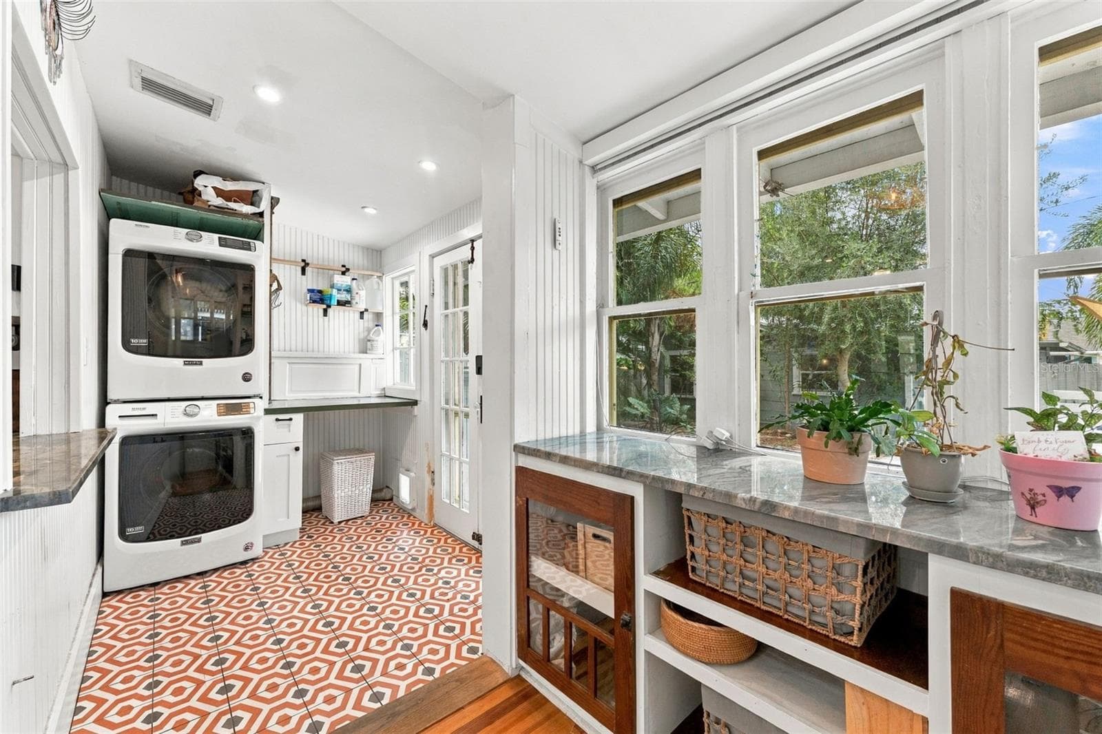 Single Family Residence at 2121 DARTMOUTH AVE N, ST PETERSBURG, photo 16 of 64
