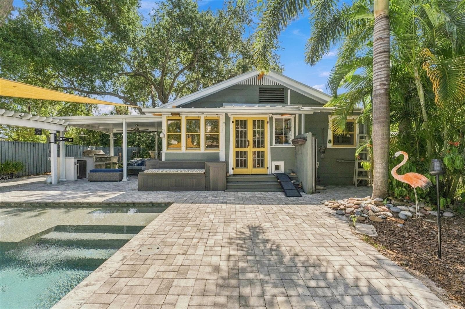 Single Family Residence at 2121 DARTMOUTH AVE N, ST PETERSBURG, photo 42 of 64