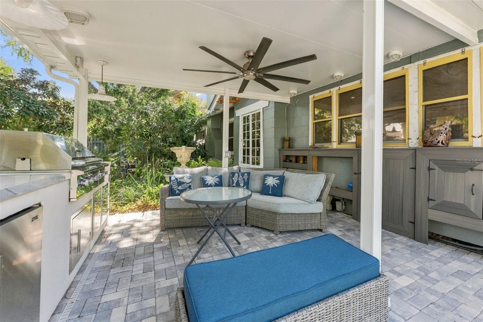 Single Family Residence at 2121 DARTMOUTH AVE N, ST PETERSBURG, photo 48 of 64