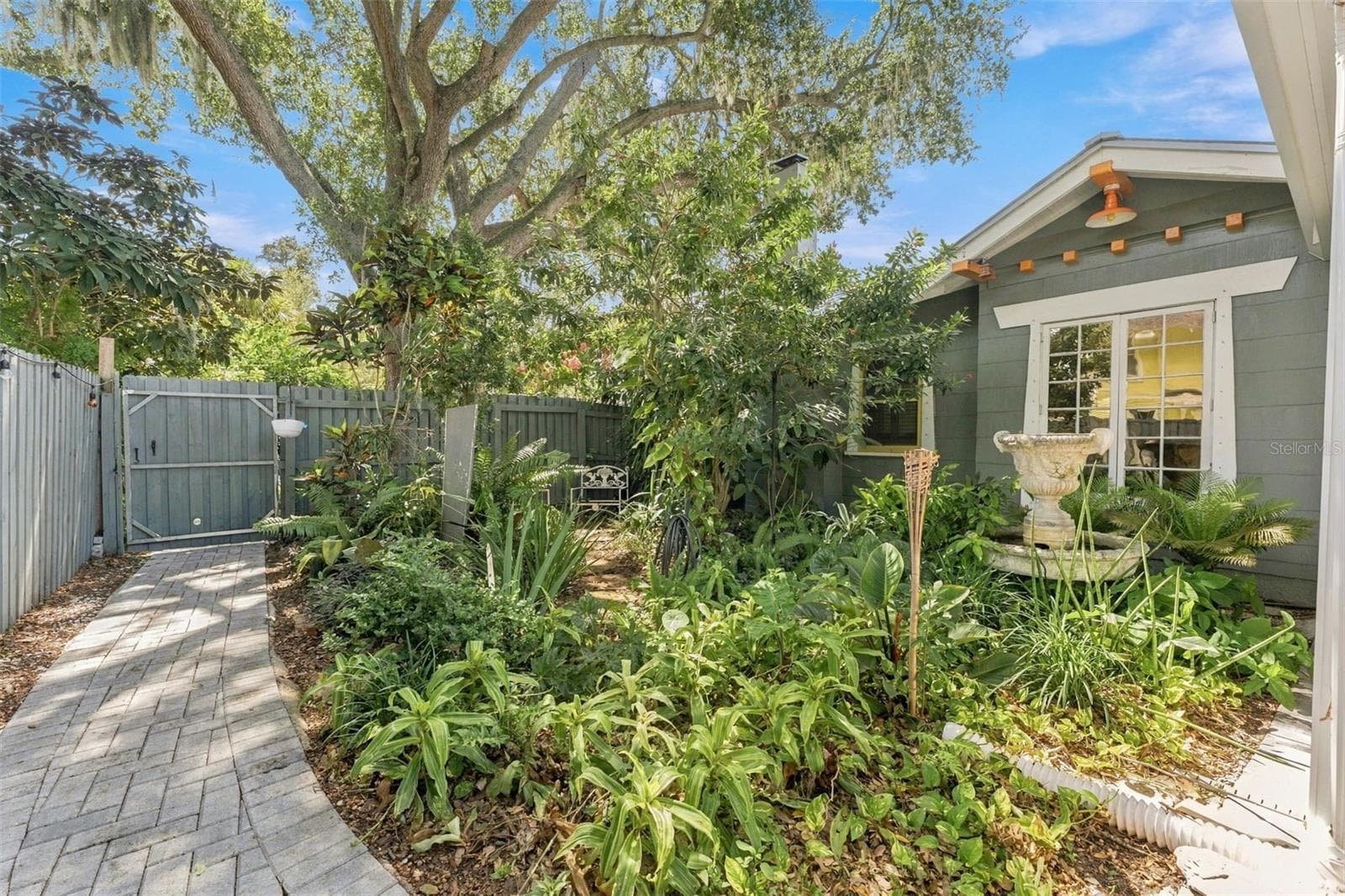 Single Family Residence at 2121 DARTMOUTH AVE N, ST PETERSBURG, photo 51 of 64