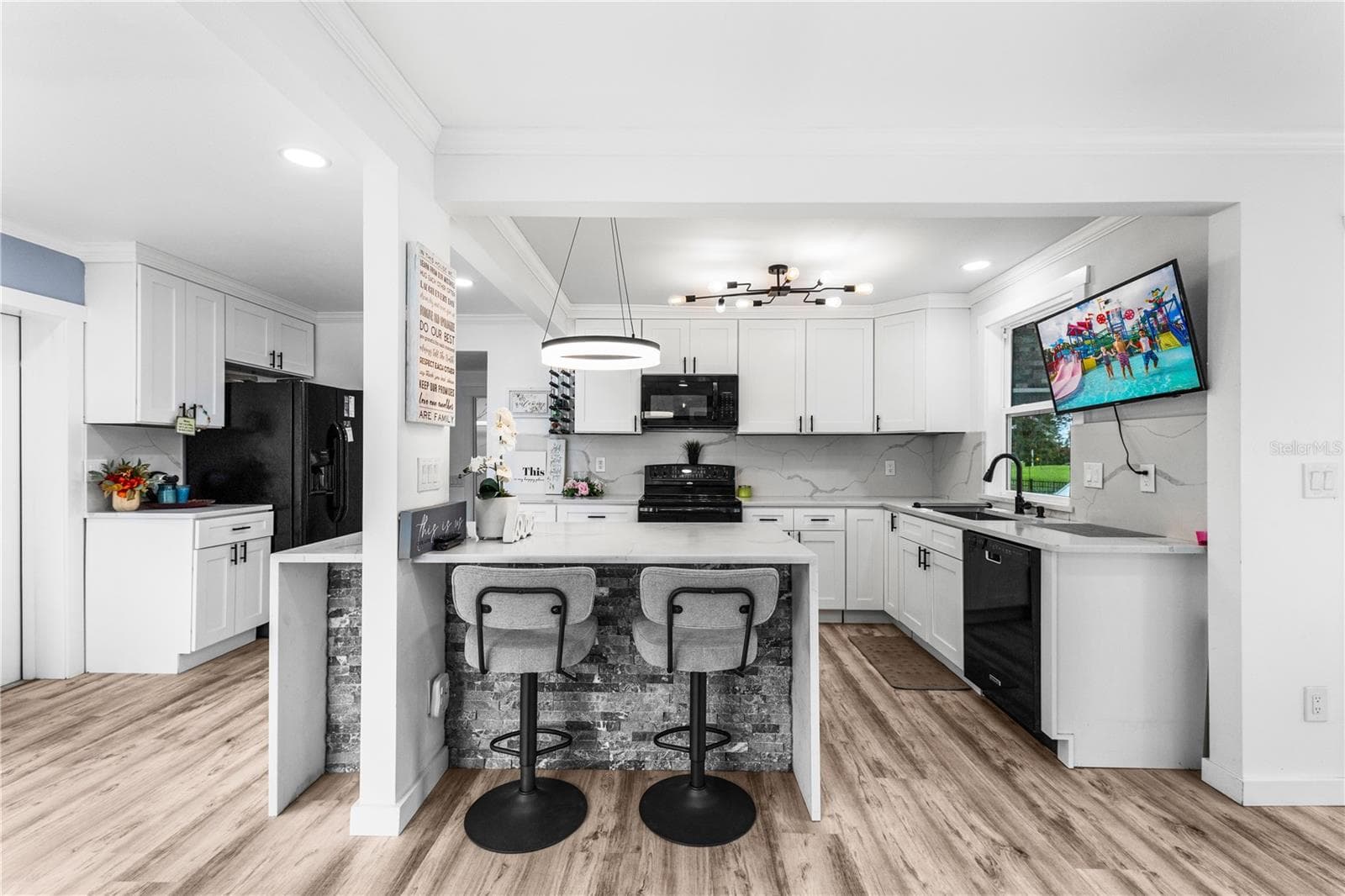 Single Family Residence at 3221 UNDERHILL CT, ORLANDO, photo 12 of 37
