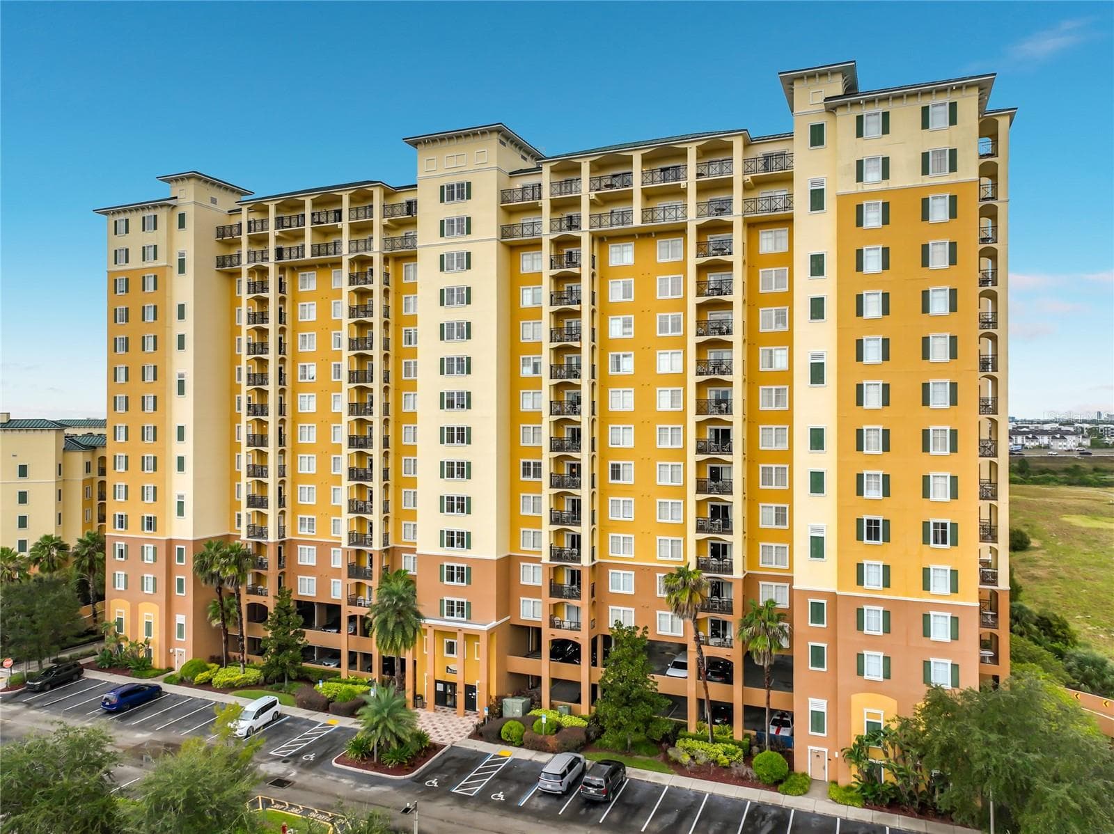 Condo - Hotel at 8101 RESORT VILLAGE DR #31204, ORLANDO, photo 2 of 71