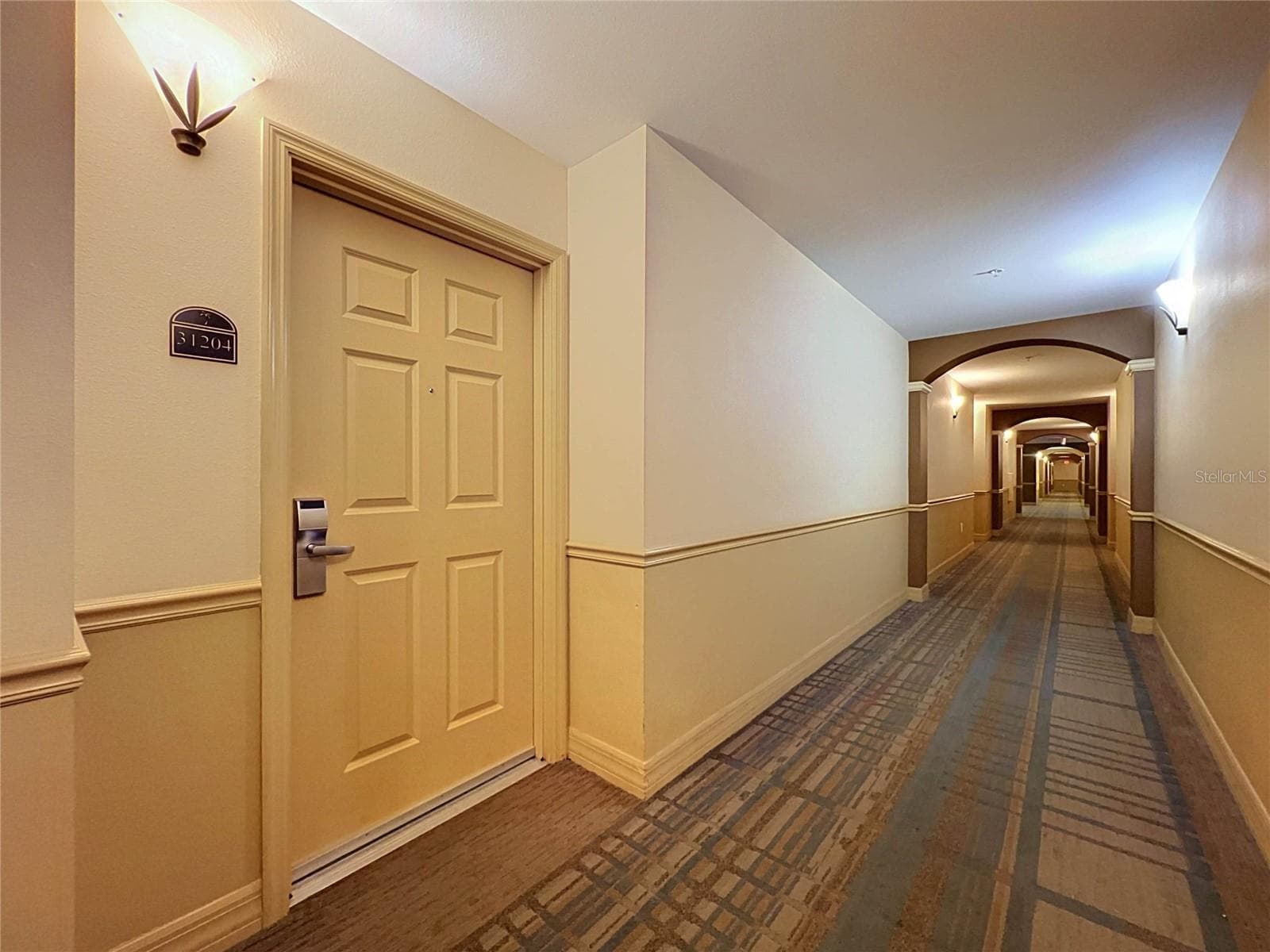 Condo - Hotel at 8101 RESORT VILLAGE DR #31204, ORLANDO, photo 5 of 71
