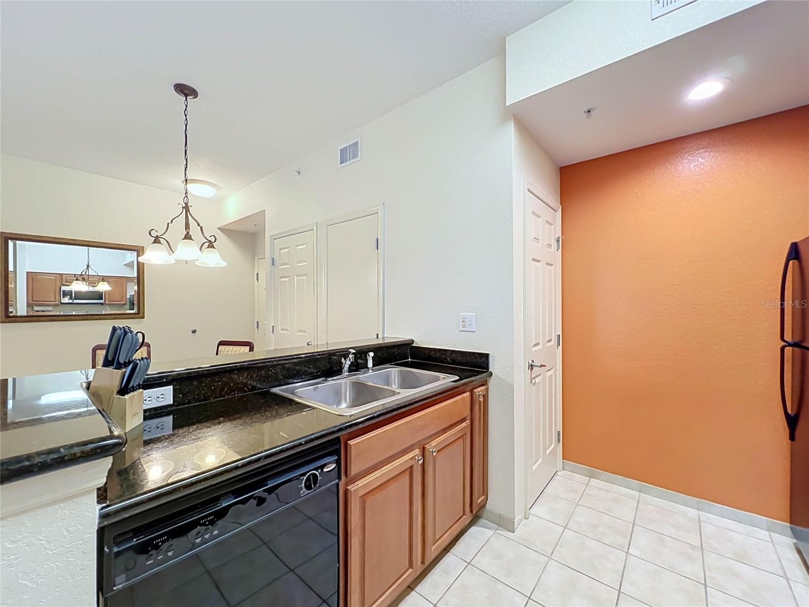 Condo - Hotel at 8101 RESORT VILLAGE DR #31204, ORLANDO, photo 12 of 71