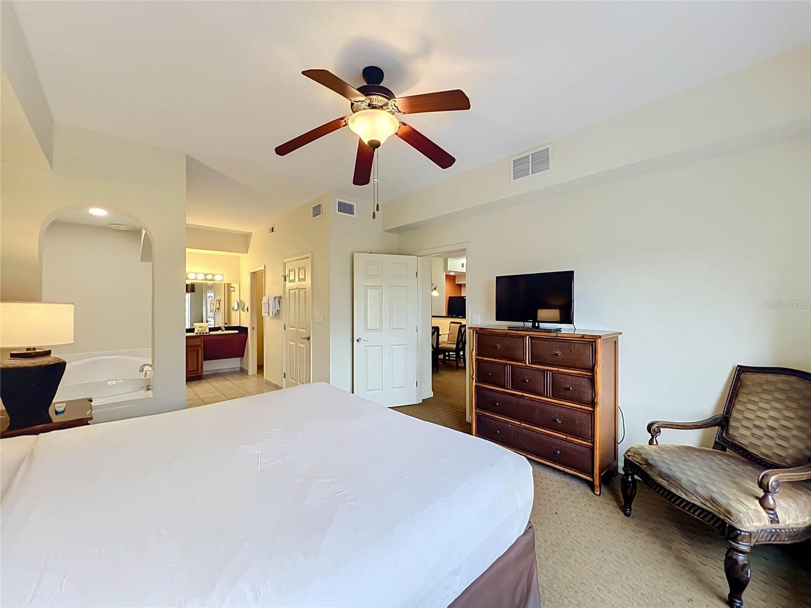 Condo - Hotel at 8101 RESORT VILLAGE DR #31204, ORLANDO, photo 32 of 71