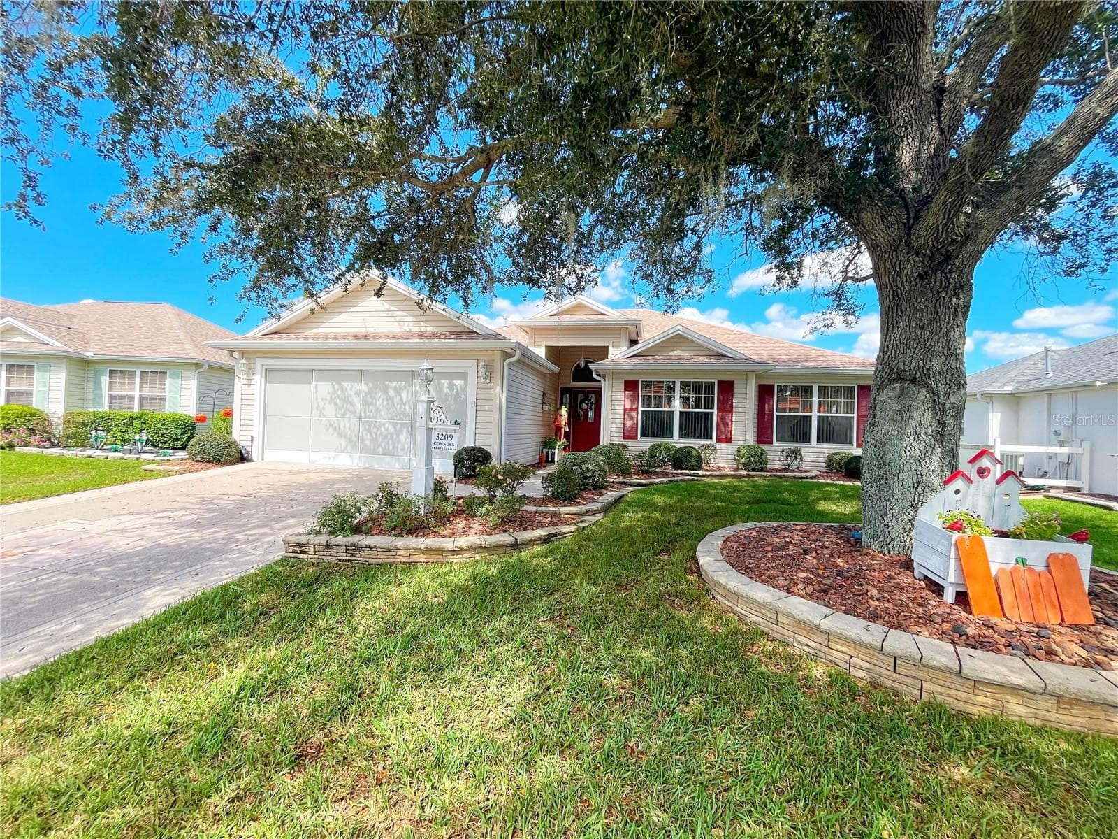 Single Family Residence at 3209 HAMPTON LN, THE VILLAGES, photo 8 of 59