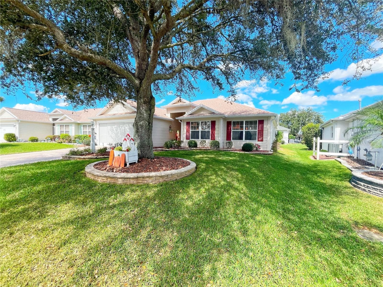 Single Family Residence at 3209 HAMPTON LN, THE VILLAGES, photo 9 of 59