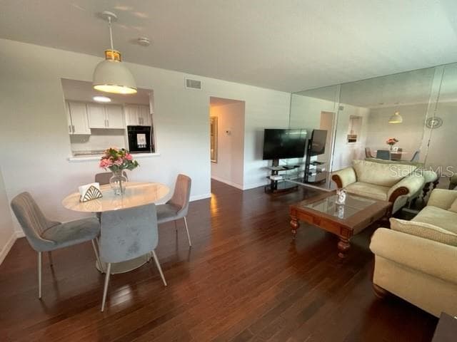 Condominium at 2042 AUSTRALIA WAY W #76, CLEARWATER, photo 7 of 41