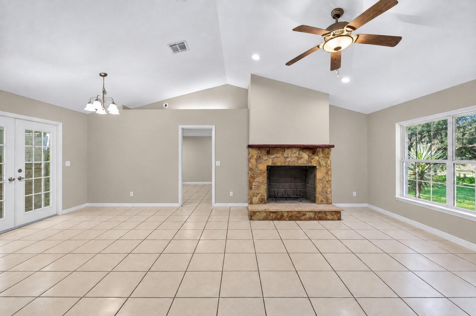 Single Family Residence at 15020 W HIGHWAY 328, OCALA, photo 8 of 42