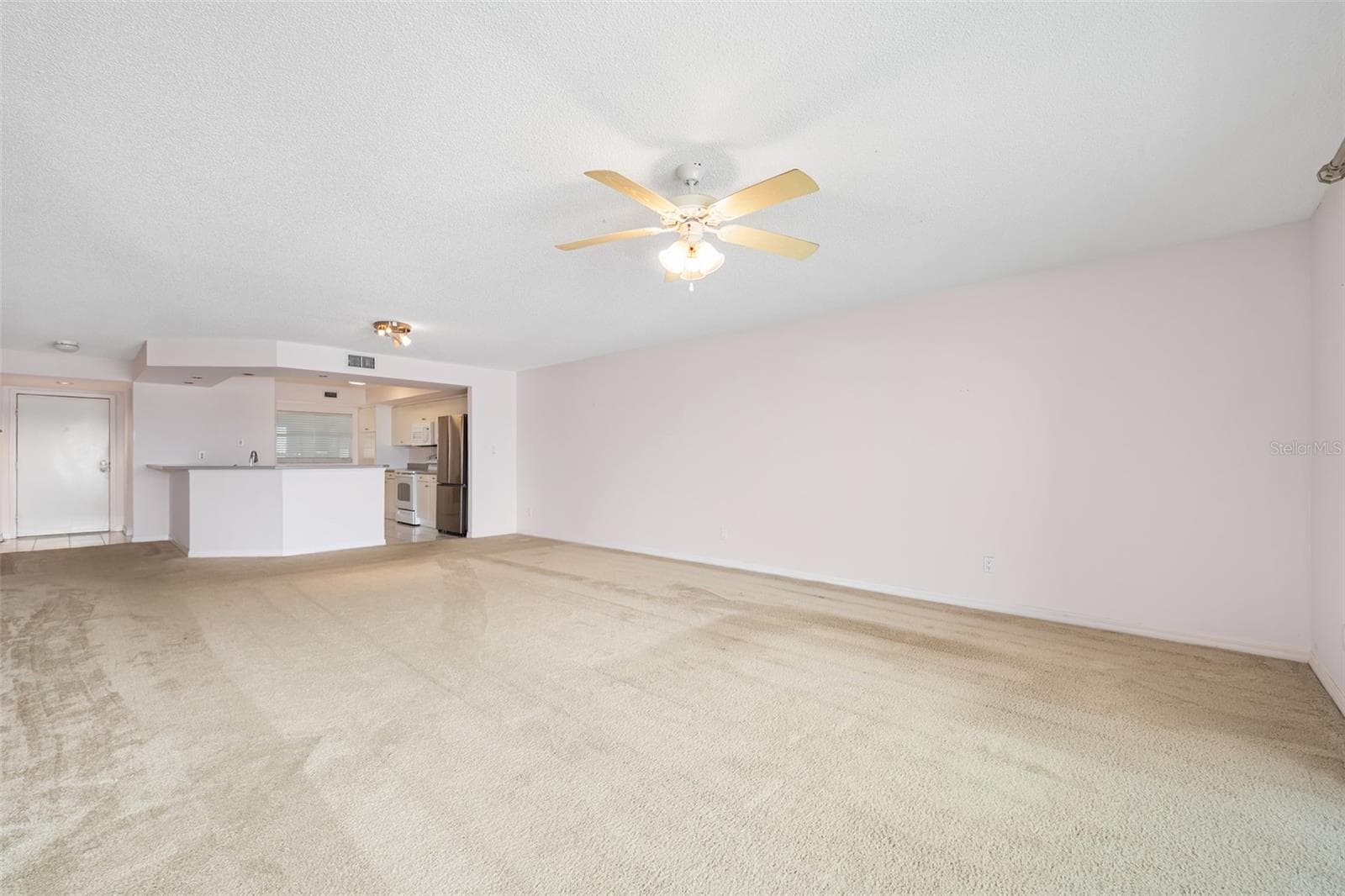 Condominium at 544 MARINA POINT DR #5440, DAYTONA BEACH, photo 13 of 45