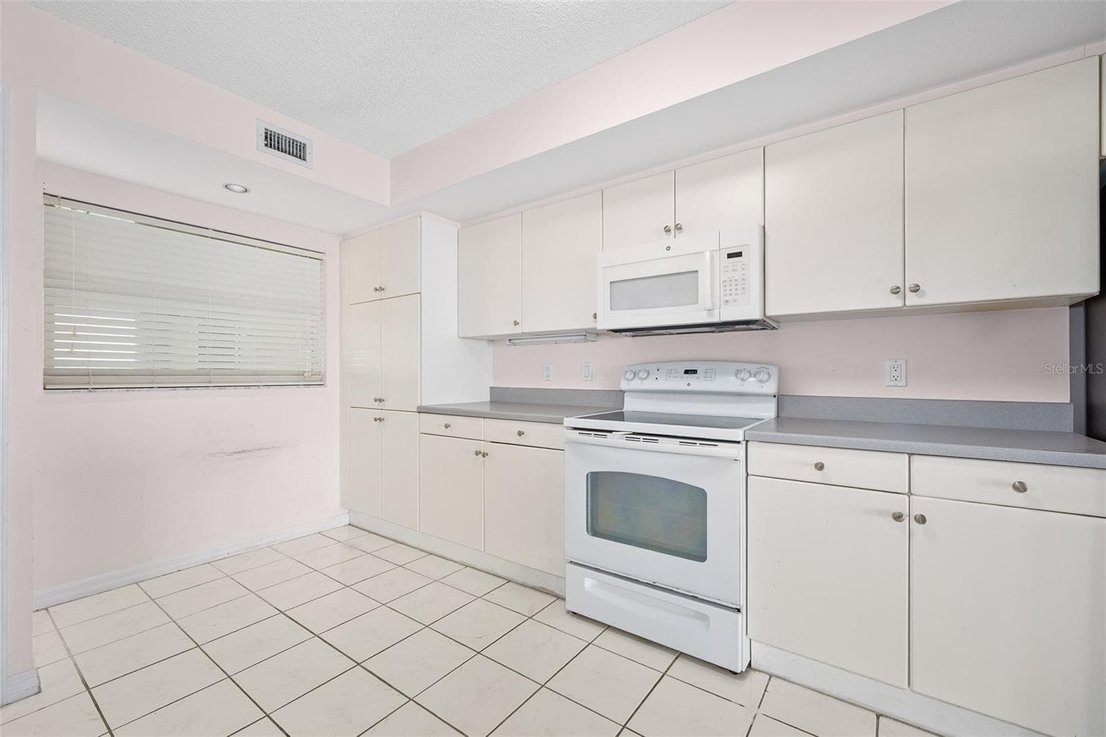 Condominium at 544 MARINA POINT DR #5440, DAYTONA BEACH, photo 17 of 45