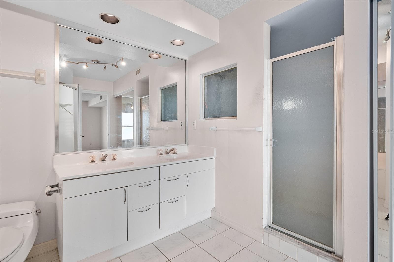 Condominium at 544 MARINA POINT DR #5440, DAYTONA BEACH, photo 23 of 45