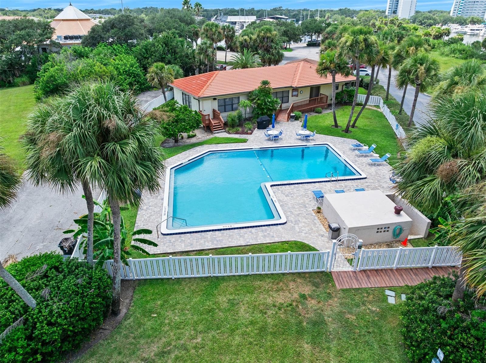 Condominium at 544 MARINA POINT DR #5440, DAYTONA BEACH, photo 36 of 45