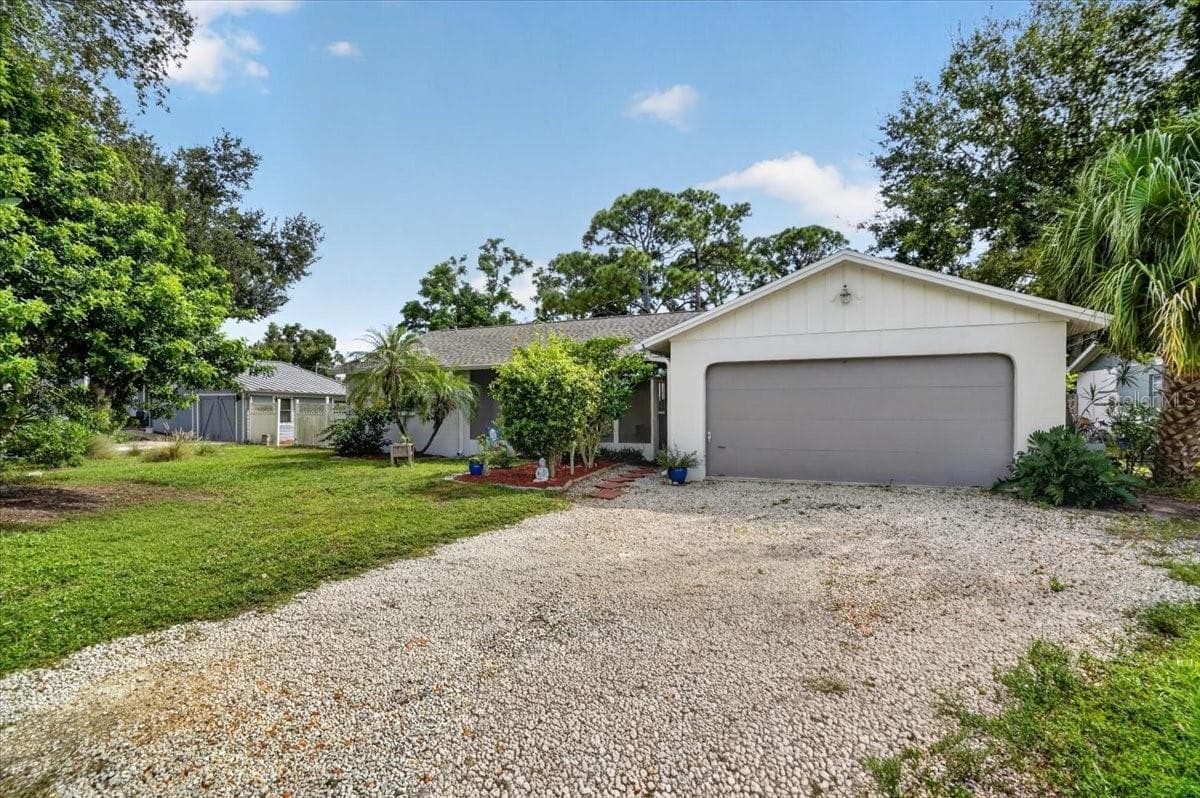 Single Family Residence at 1870 MOVA ST, SARASOTA, photo 3 of 29