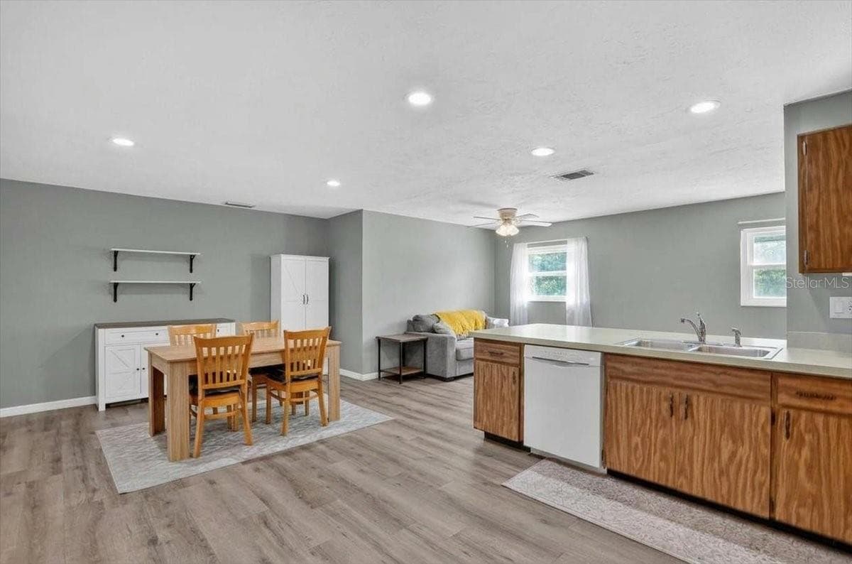 Single Family Residence at 1870 MOVA ST, SARASOTA, photo 11 of 29