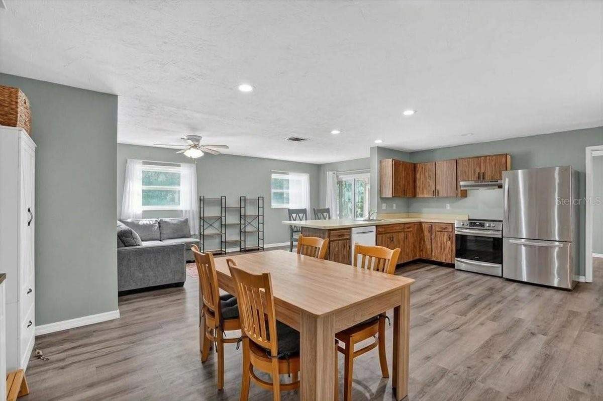 Single Family Residence at 1870 MOVA ST, SARASOTA, photo 13 of 29