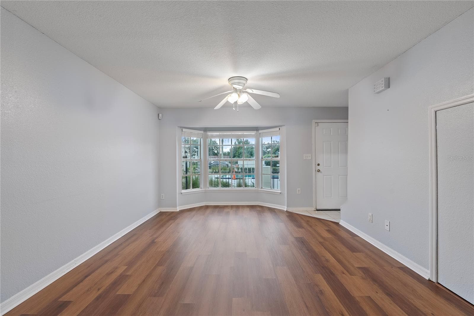 Townhouse at 37314 EMBASSY PARK LN, DADE CITY, photo 3 of 21