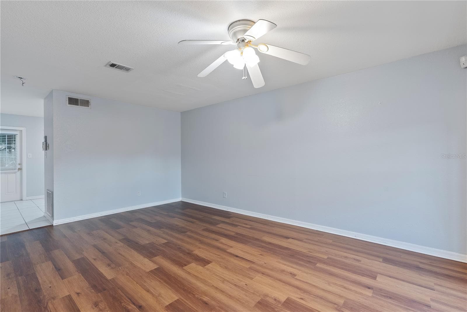 Townhouse at 37314 EMBASSY PARK LN, DADE CITY, photo 5 of 21