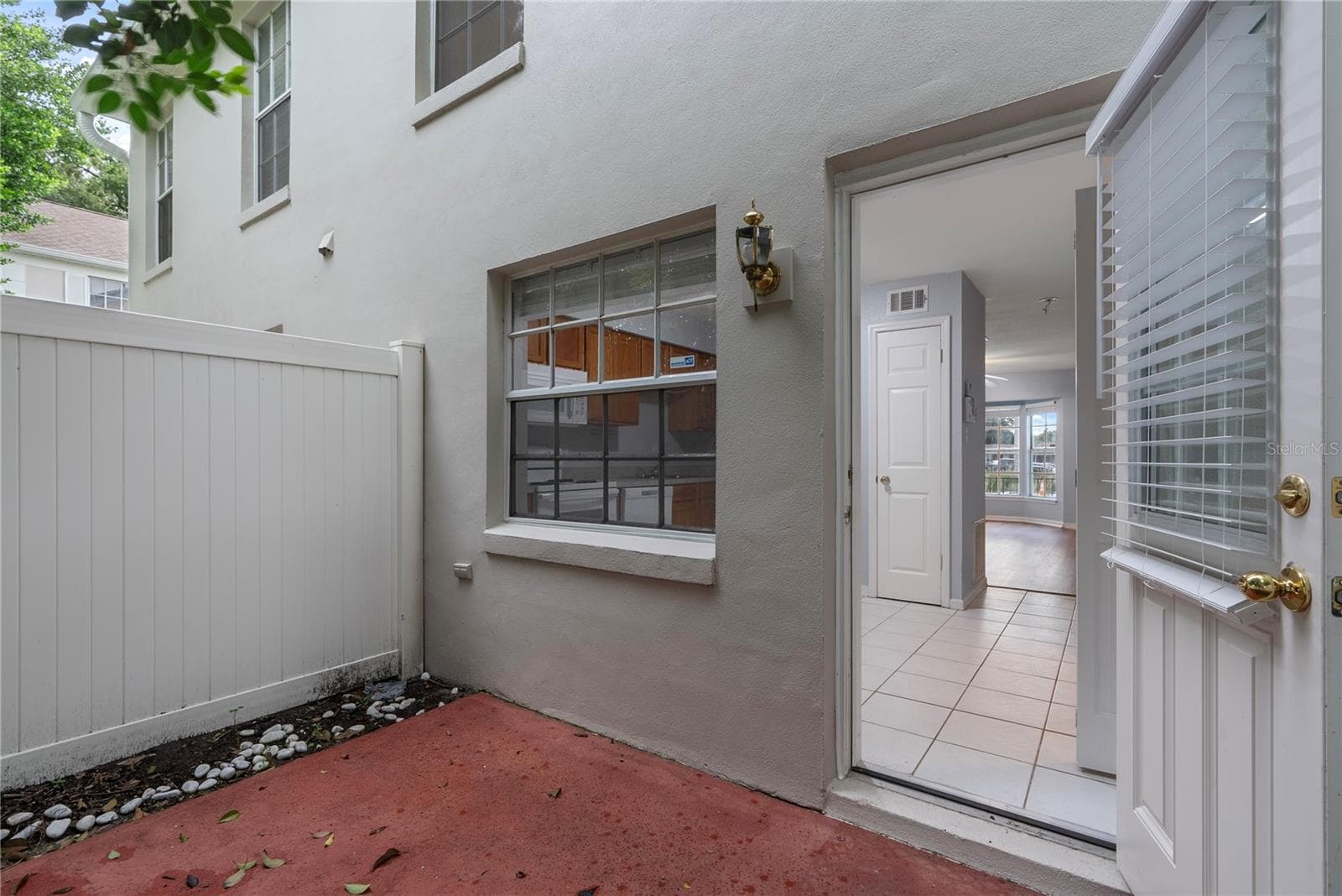 Townhouse at 37314 EMBASSY PARK LN, DADE CITY, photo 11 of 21
