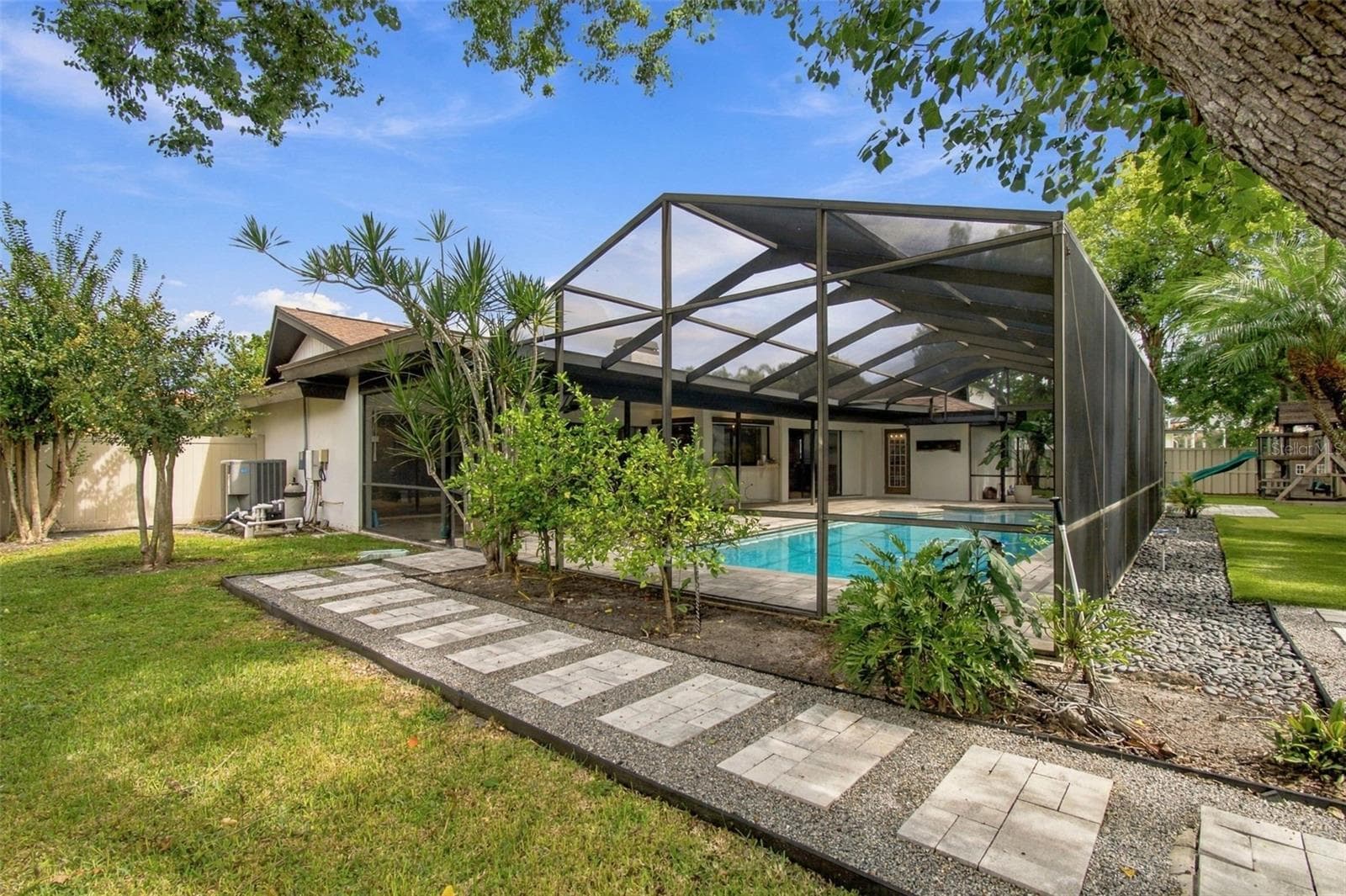 Single Family Residence at 4109 CROSSWATER DR, TAMPA, photo 46 of 63
