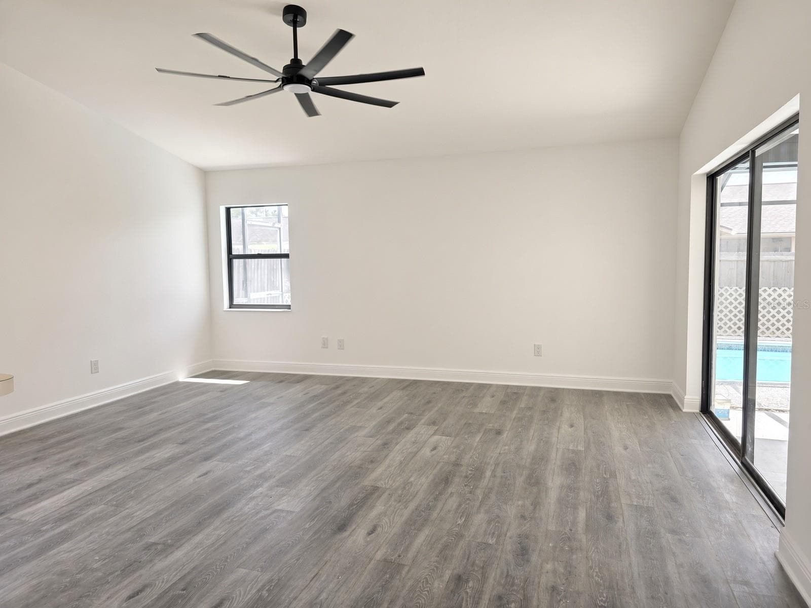 Family room - 516 RAPID FALLS DR, BRANDON