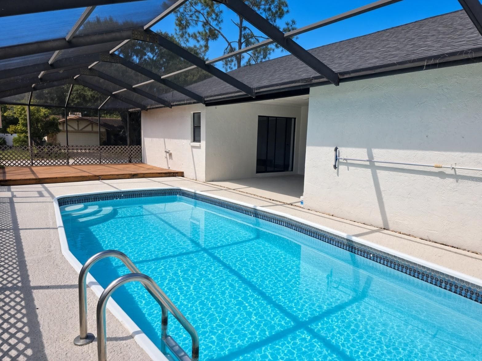 Pool - 516 RAPID FALLS DR, BRANDON