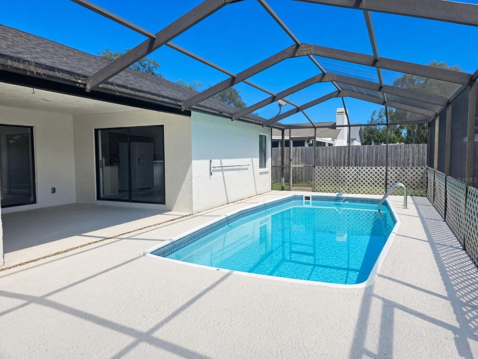 Pool - 516 RAPID FALLS DR, BRANDON