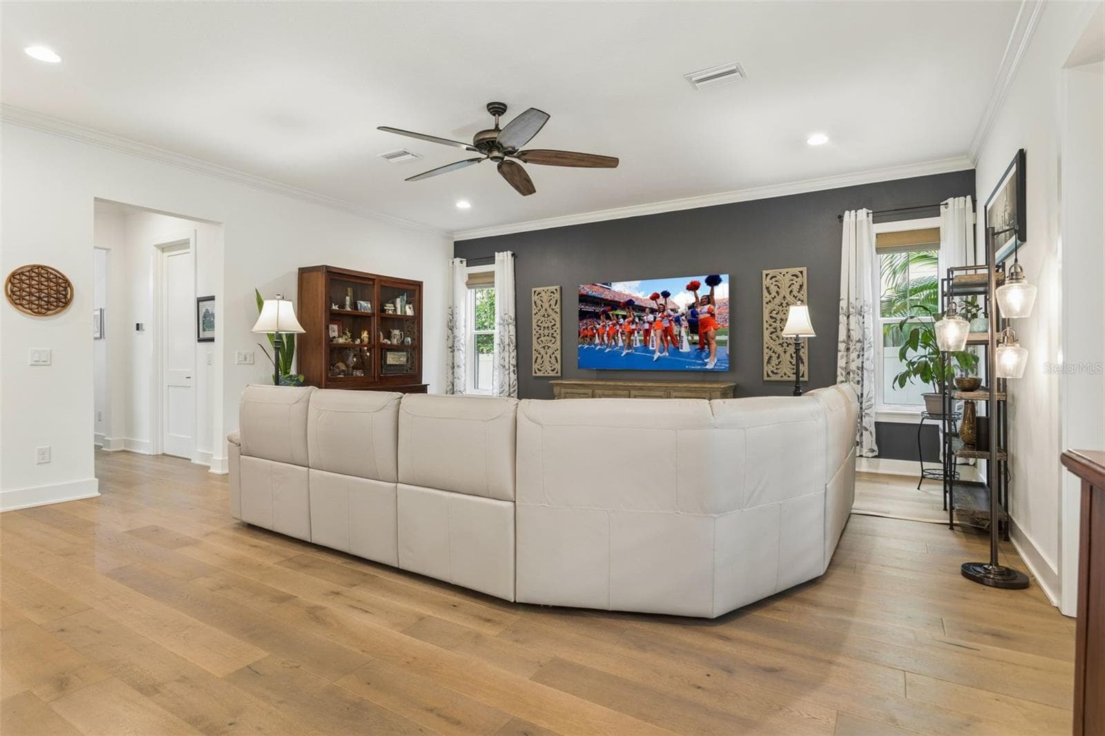 living room - 3513 W TACON ST, TAMPA