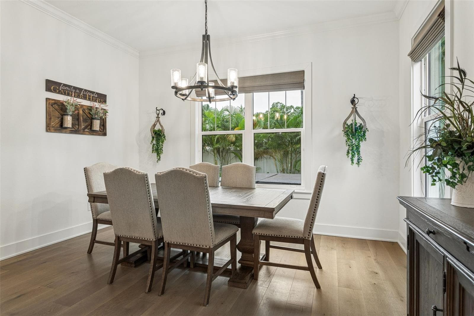 dining - 3513 W TACON ST, TAMPA
