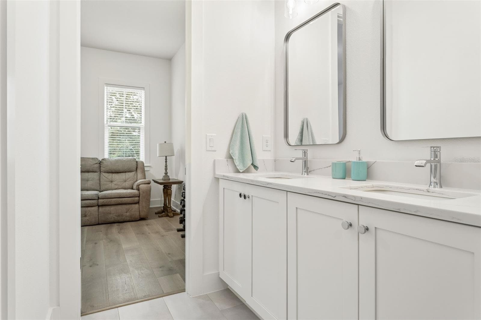 bathroom 4 (Jack & Jill) - 3513 W TACON ST, TAMPA