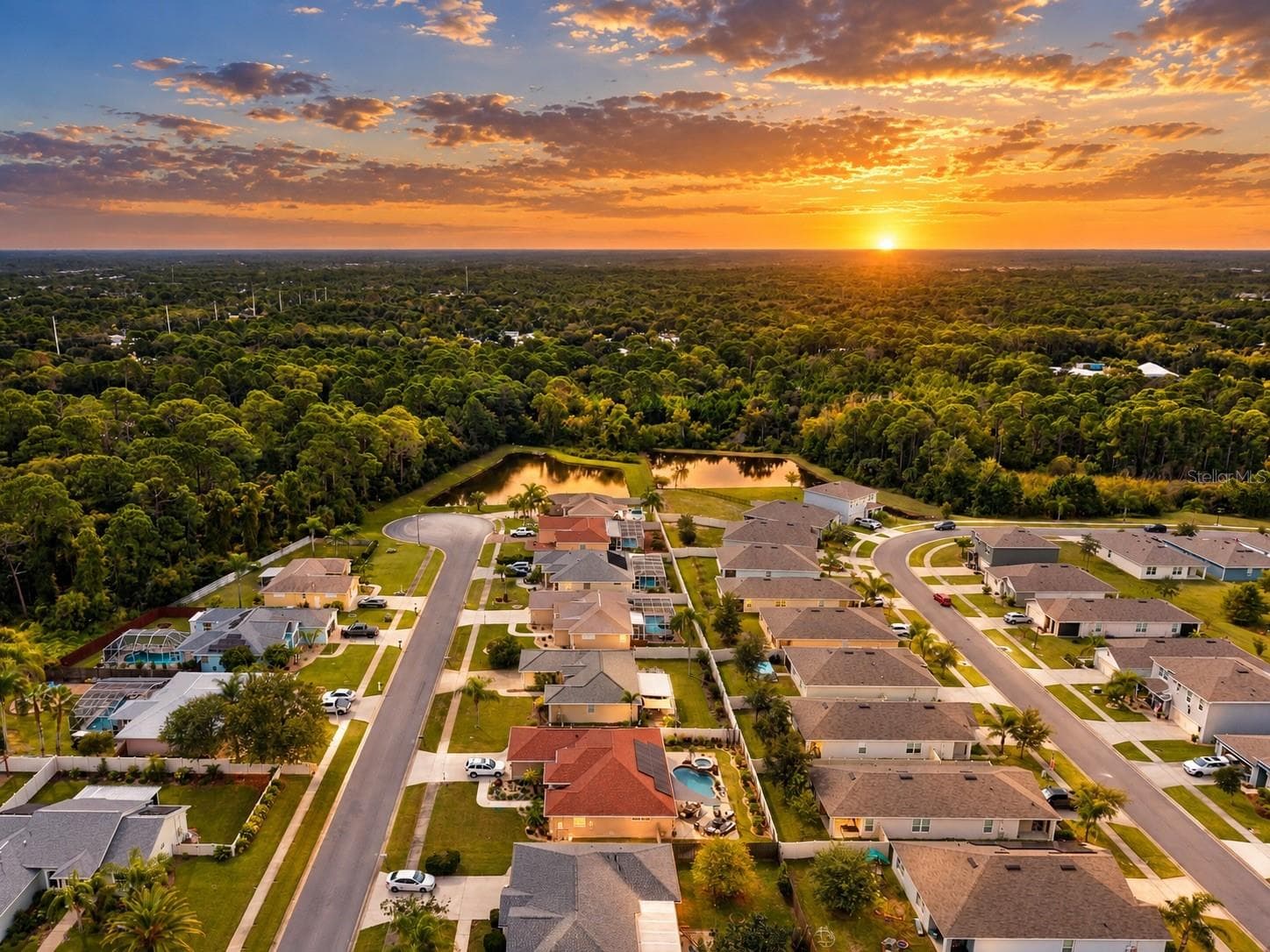 Cul-De-Sac - 122 SAN REMO DR, EDGEWATER
