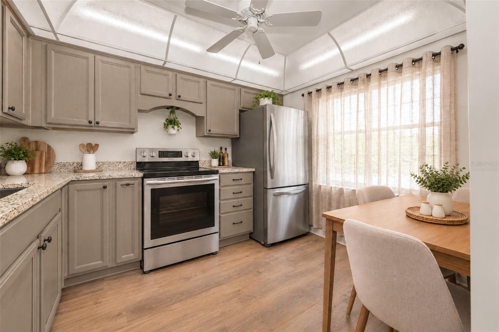 virtually staged - 2119 ELM ST #103, DUNEDIN