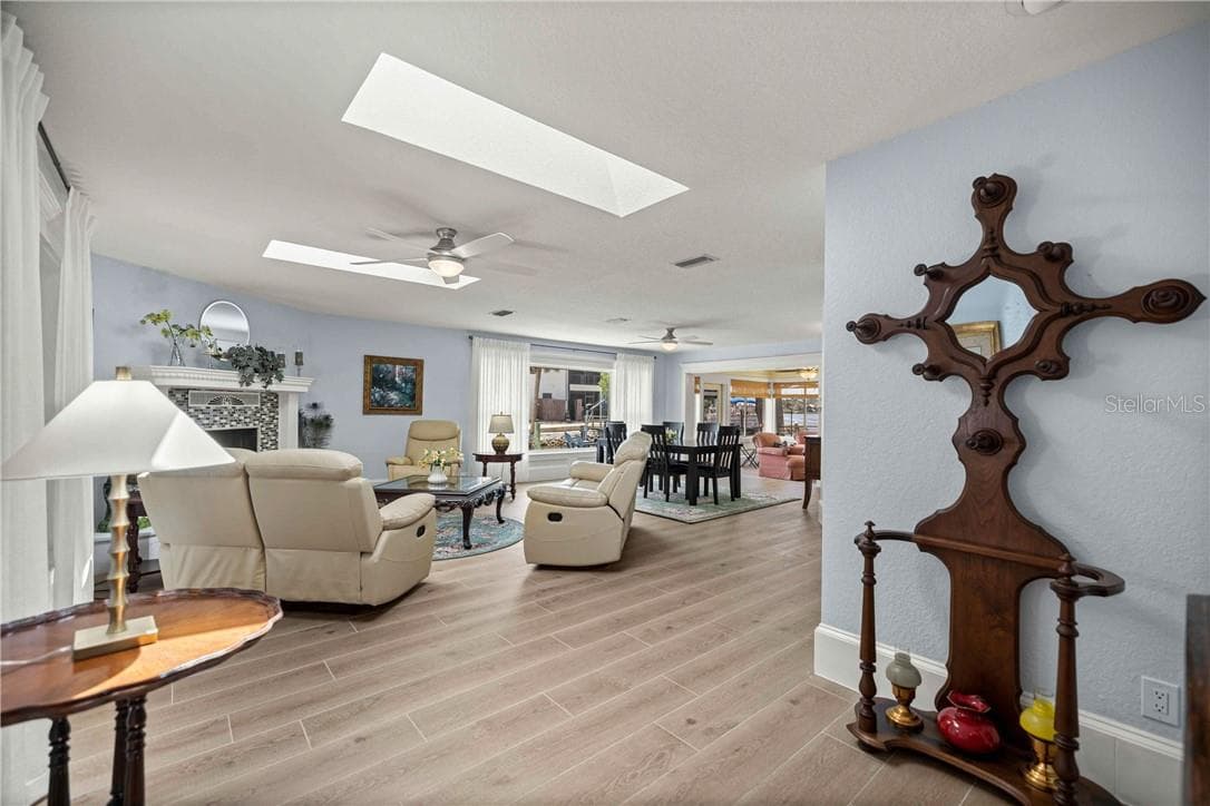as you walk in the front door here is your view of the living space - 12014 W Dolphin CT, HOMOSASSA FL 34448