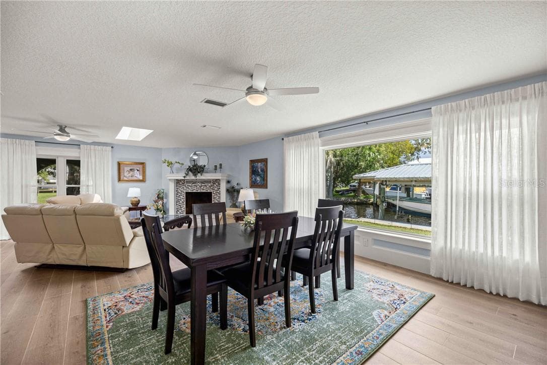 Single Family Residence at 12014 W Dolphin CT, HOMOSASSA FL 34448, photo 12 of 51