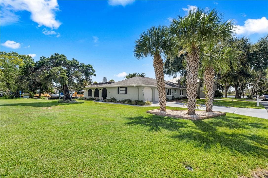 Single Family Residence at 12014 W Dolphin CT, HOMOSASSA FL 34448, photo 38 of 51