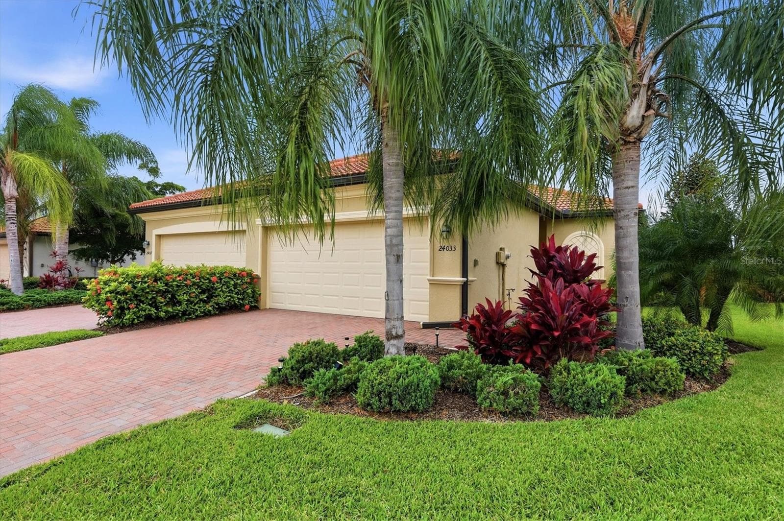 Villa at 24033 CANTERWOOD WAY, VENICE, photo 3 of 86