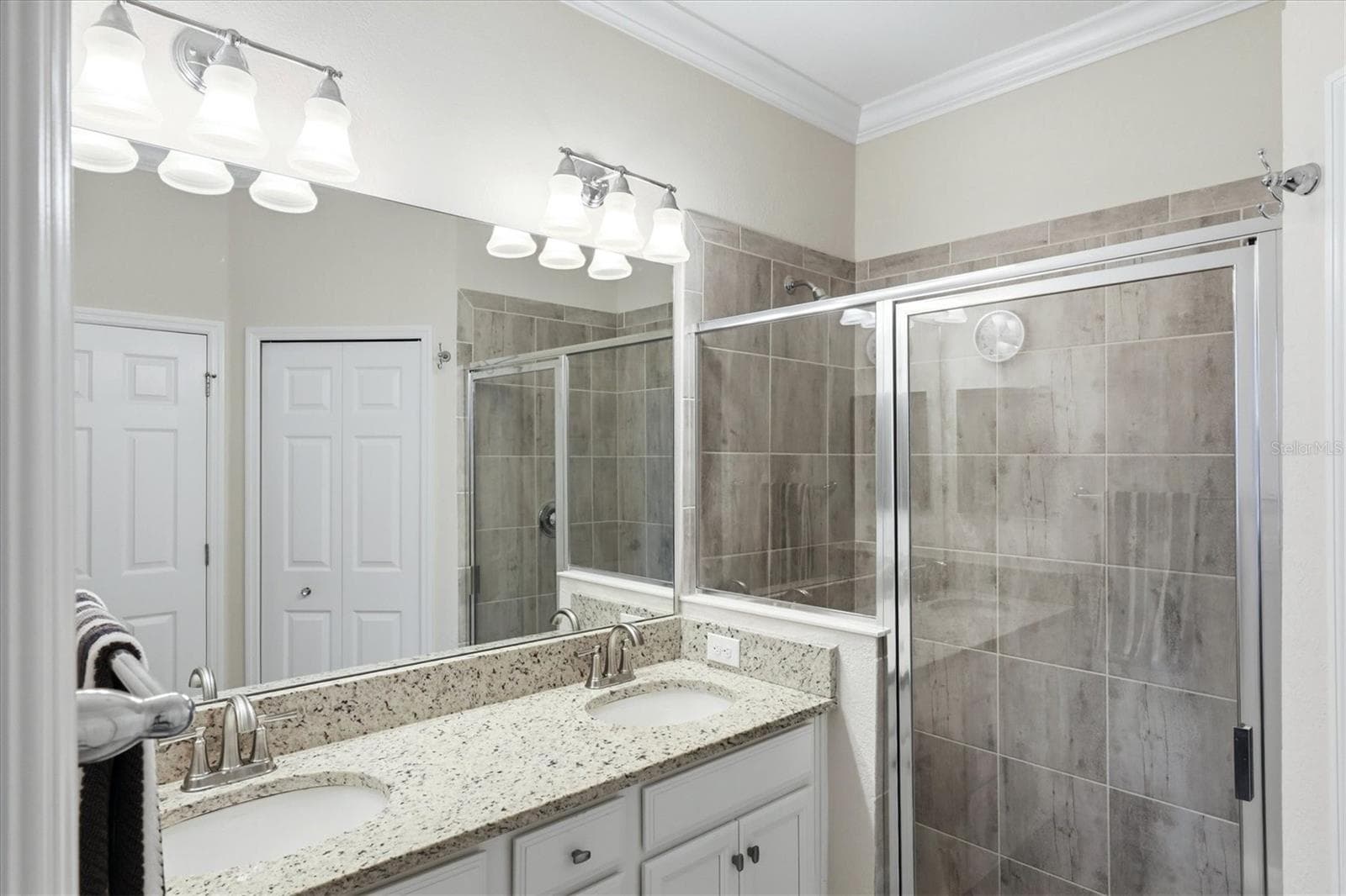 Villa at 24033 CANTERWOOD WAY, VENICE, photo 46 of 86