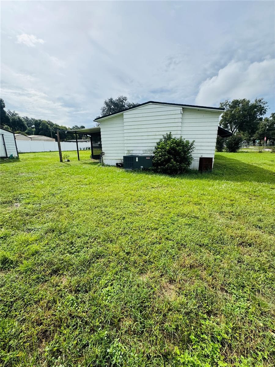 Rear - 1013 LIANNE PL, SEFFNER