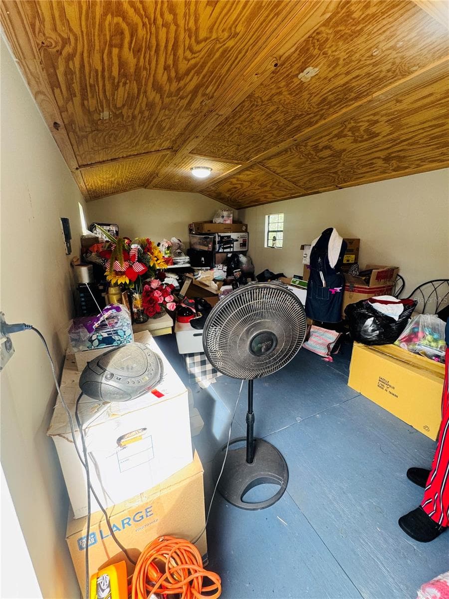 Shed - 1013 LIANNE PL, SEFFNER