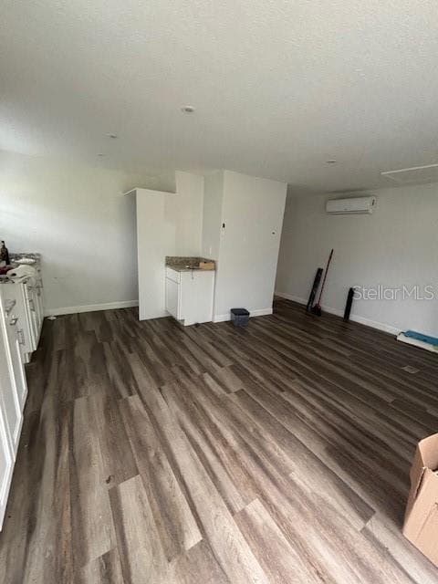 ADU/Seperate In-Law Suite- Living Room - 21103 REINDEER RD, CHRISTMAS