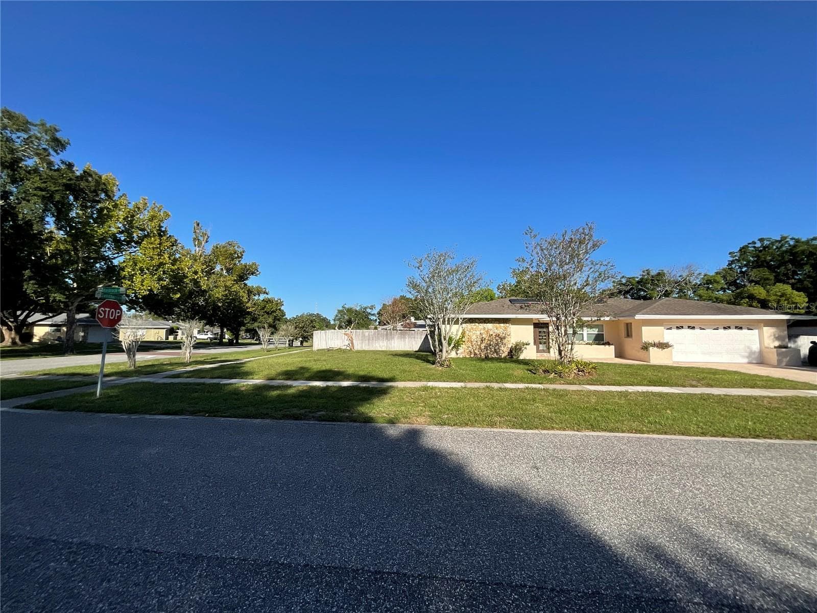 Single Family Residence at 6004 HARDROCK CIR, ORLANDO, photo 3 of 37