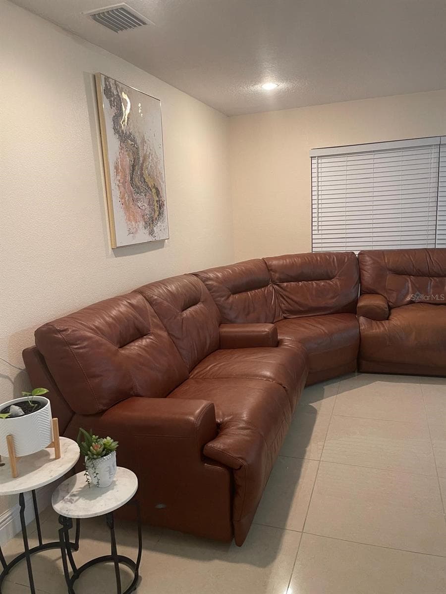 Single Family Residence at 6004 HARDROCK CIR, ORLANDO, photo 6 of 37