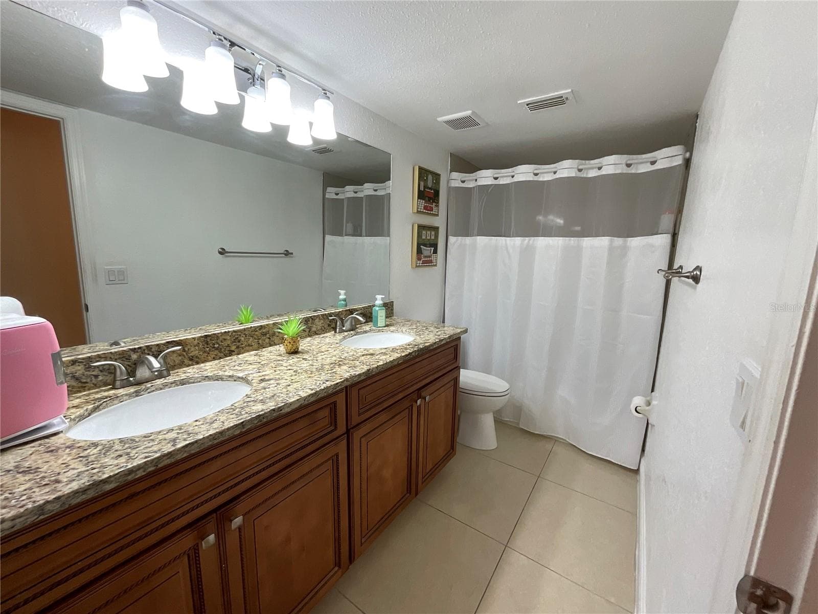 BATHROOM 3 - 6004 HARDROCK CIR, ORLANDO