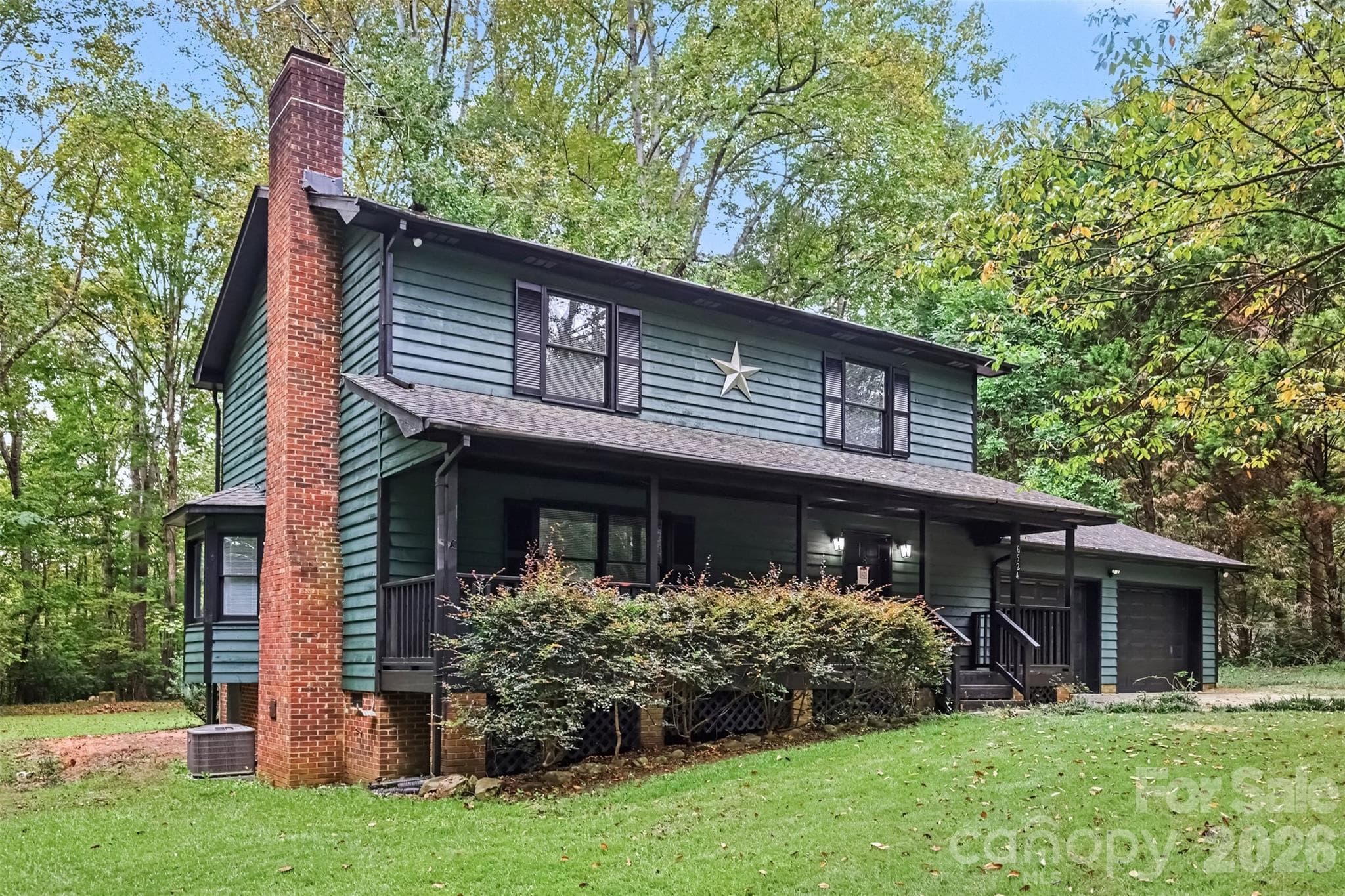 Single Family Residence at 6524 Pine Forest Drive, York, photo 9 of 36