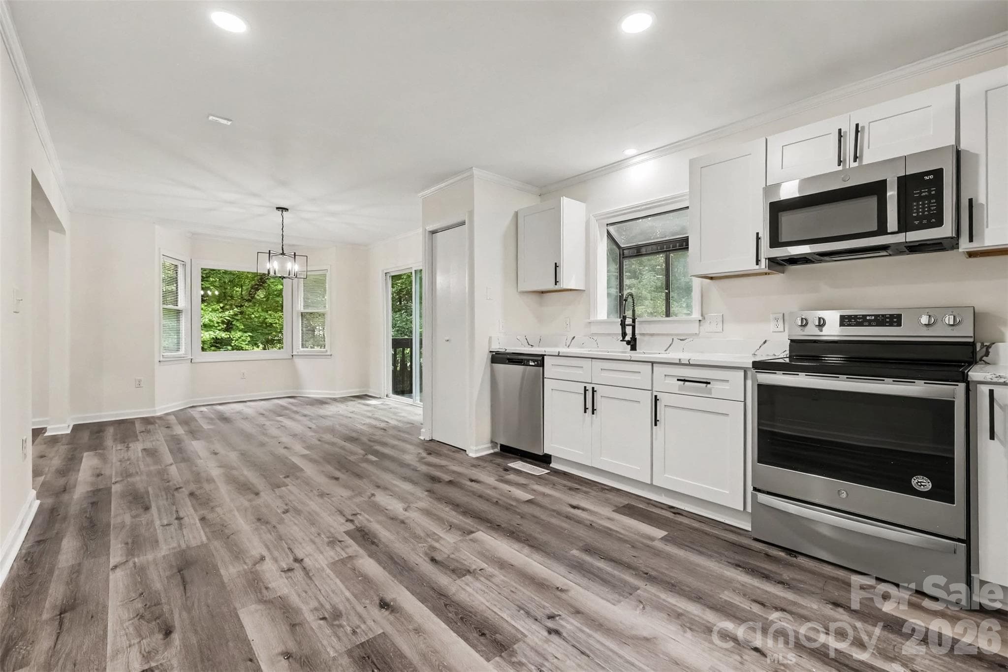 Single Family Residence at 6524 Pine Forest Drive, York, photo 12 of 36