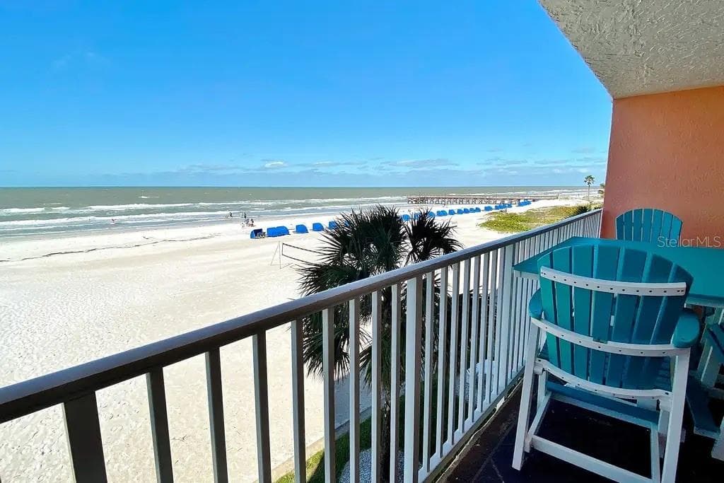 A LARGE PRIVATE BALCONY TO ENJOY BREATHTAKING VIEWS OF THE SUGAR-SAND BEACH - 18400 GULF BLVD #1208, INDIAN SHORES